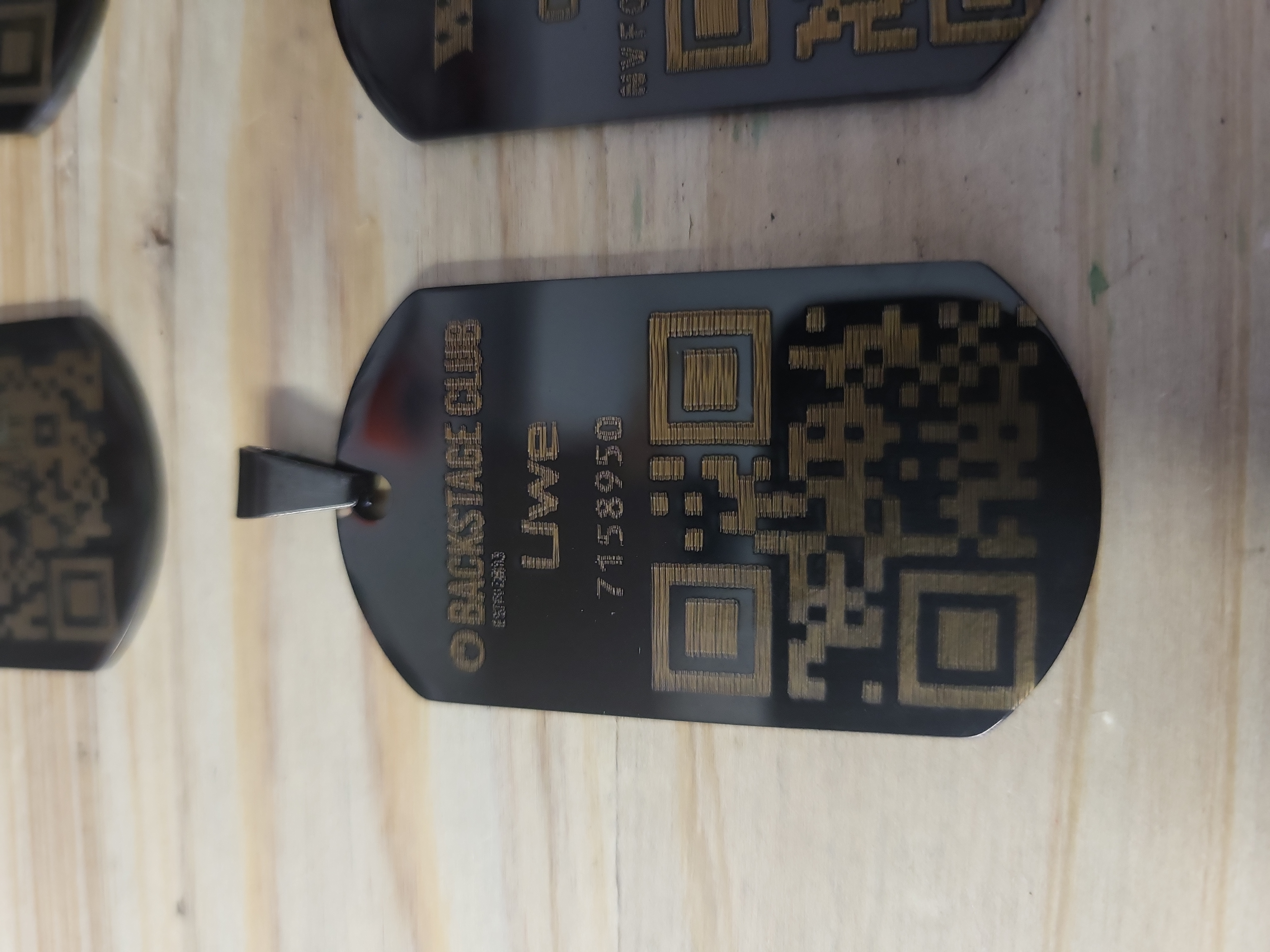 Lasergravur Beispiel Anhänger mit QR-Code